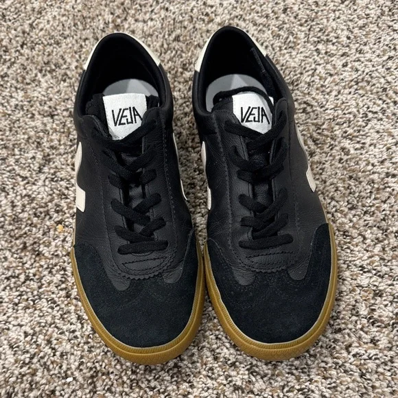 Veja Black and Cream Men's Sneakers - Picture 2 of 6